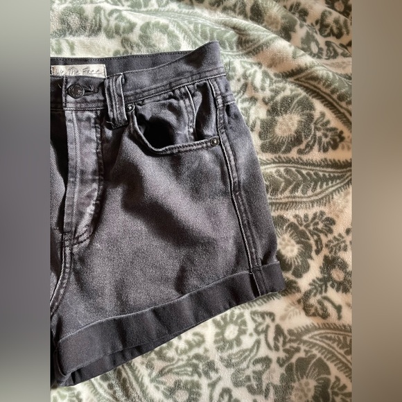 We the Free, Black Jean Shorts - Picture 1 of 8